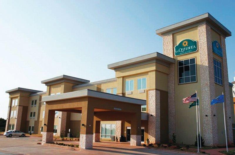 La Quinta By Wyndham Guthrie Hotel Exterior foto